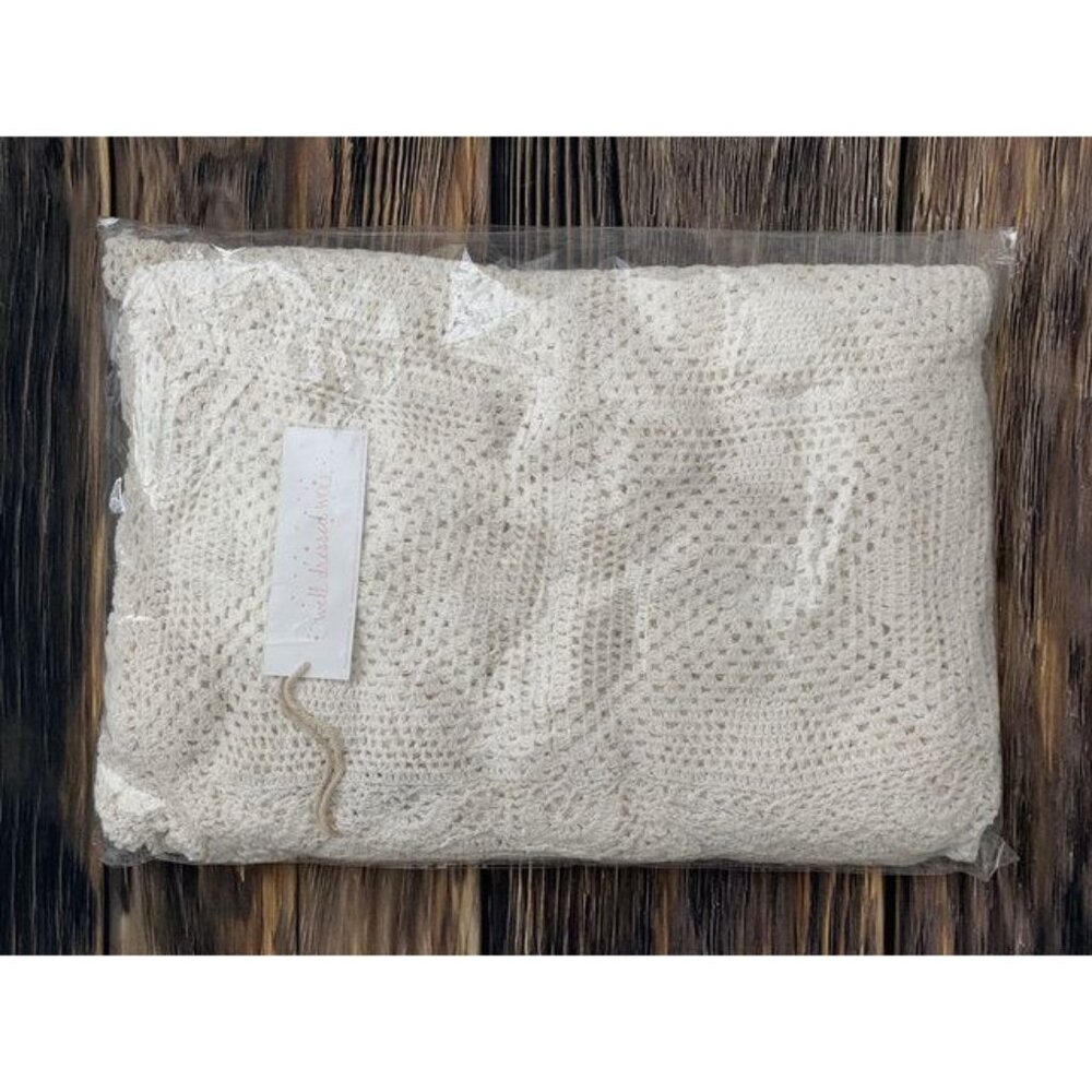 🆕 Well Dressed Wolf Heirloom Throw Blanket NWT